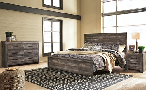 Signature Design by Ashley 5PC Wynnlow Panel King Bed, Dresser and Nightstand 